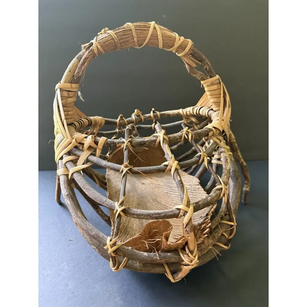 Vtg. Native American Twig Palm Husk Gods Eye Basket Folk Art Handcrafted Rustic